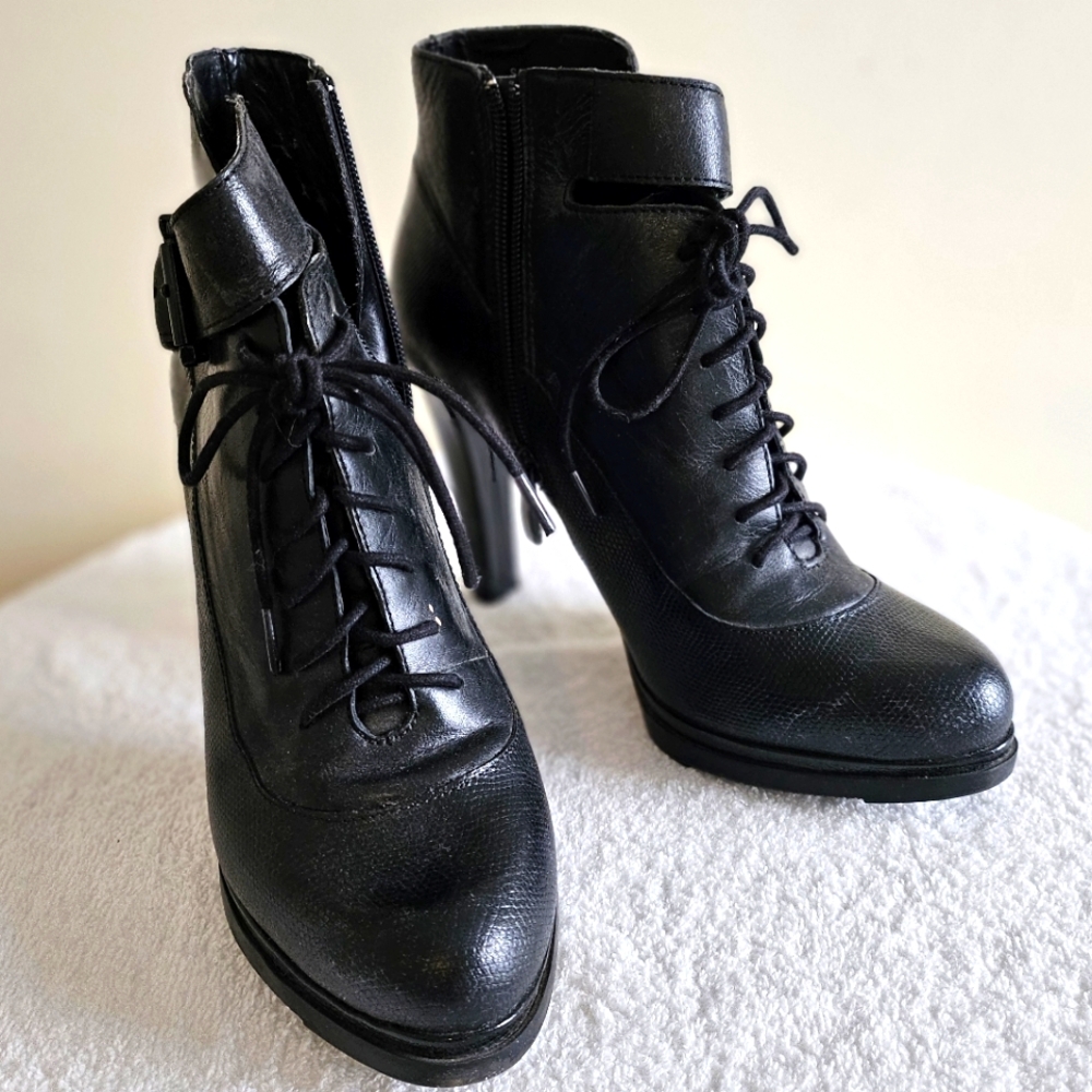 French Connection 'Sasha' women's ankle boot size 9 (39.5)